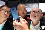 LG, 첫 5G폰 ‘V50씽큐’ 24일 MWC서 공개…“1000불 넘어”