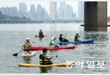 한강 위를 둥둥… “수상스포츠 즐겨요”