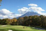 가을엔 역시 골프… 단풍 절경 따라 그림같은 라운드 즐겨볼까