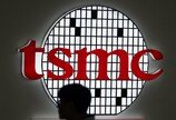 트럼프 이미 취임했네…TSMC “中 공급중단” 인텔 “칩스법 협력”