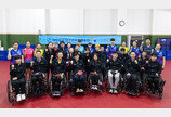 대한항공 여자탁구단, 장애인 선수들과 합동 훈련… 신유빈도 참석