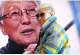 ‘전기톱 든 91세 조각가’ 김윤신…“나와 재료 하나돼야 작품이란 또 하나가 탄생”