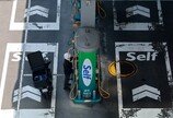 주유소 휘발유 값 1800원 안팎으로…석유 최고가격제 내일부터 시행