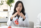 “가슴 안 열고 혈관으로 심장 치료… 수천만원 비용이 발목” [이진한 의사·기자의 따뜻한 환자이야기]