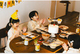 밥 굶는 아이 없도록… 이유식 기부하고 생일 땐 도시락 지원