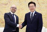 李, ‘알파고 아버지’ 만나 “AI 시대, 기본소득 필요”…허사비스 답은