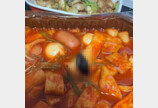 배달 떡볶이에 바퀴벌레가…본사 “불쾌감 드려 죄송” 사과