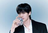   “난 쉽게 녹지 않아” …변우석, SK매직 얼음정수기 광고 공개