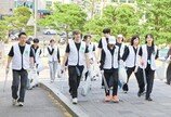 [포토] “명동에서 만나요” …플래그십 스토어  ‘유니클로 명동점’ 오픈 앞두고 플로깅 활동