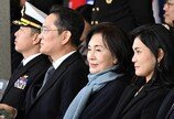 주식 팔고 대출 받고…삼성家, 상속세 12조 ‘정공법’ 완납
