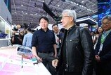 로이터 “젠슨 황 7개월만에 또 방한…韓 AI 전략적 중요성 반영”