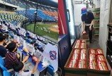 [속보]엔비디아, ‘젠슨황 시구’ 잠실구장에 BBQ 치킨 113마리 주문