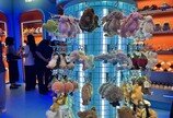 [현장]“아이 인형이 어른 수집품으로”… 젤리캣, 더현대 서울에 국내 첫 공식 매장