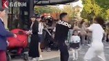 유모차옆 흡연 항의했다가…中디즈니랜드 관광객 폭행당해