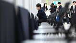 “나만 붙어서 미안해”…‘취업 생존’해도 우울한 Z세대들