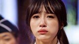 하니, 갑자기 눈물 펑펑…주체 못하고 결국 ‘술렁’