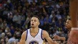 골든스테이트 완승했지만…커리 부상