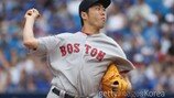 BOS 우에하라, 시즌 첫 세이브… 연장전 무실점 투구