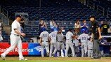 [손건영의 굿모닝 MLB] 연장혈투도 악천후도 막지 못한 ‘끝장승부’