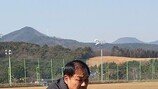 [사커 피플] 강원FC 최윤겸 감독 “좋은 선수들과 함께 뛰는건, 내게도 해볼만한 모험”