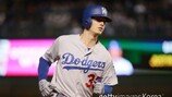[NLCS 5] LAD 1회 선취점 얻어… 벨린저 1타점 2루타