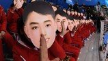 [2018 평창] 통일부 발표에도 北 응원단 ‘김일성 가면’ 논란 계속