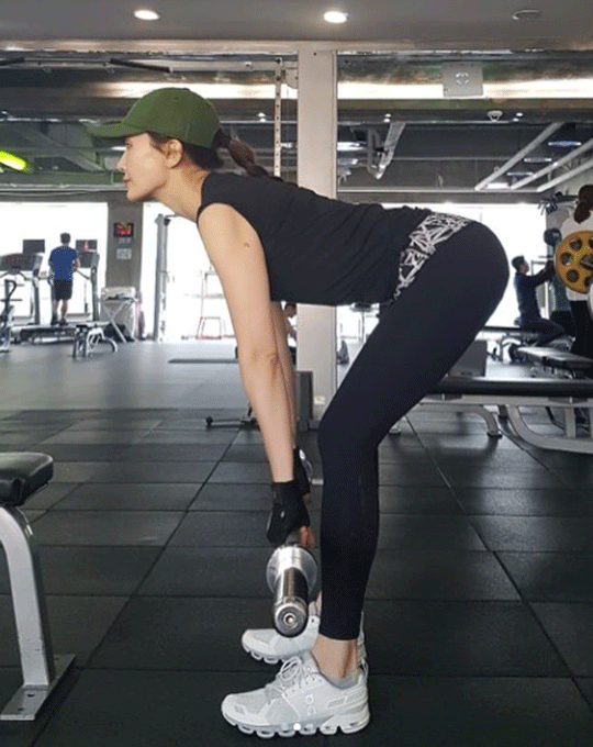 50대 맞아?…채시라, 믿을 수 없는 몸매 클라스