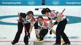 [2018 평창] 여자 컬링, ‘최강’ 캐나다 잡았다… 8-4 승리