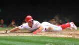 트라웃, 안타 못 치면 눈과 발로… 3볼넷-2도루-2득점