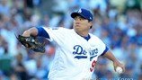 [NLDS 1] 류현진, 2이닝 연속 삼자범퇴… 승리 보인다