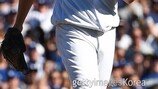 [NLCS 5] LAD 커쇼의 부활… 7이닝 1실점 9K 역투