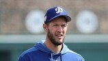 LAD 커쇼, SIM 게임서 40개 투구… 로버츠 감독도 만족