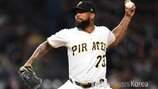 LA 다저스, 구원진 보강 없나?… 바스케스 영입 포기