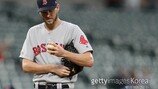 BOS 세일, 팔꿈치 정밀 검진… 최악의 경우 TJS도