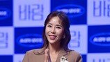 신지, KT 위즈 시구 거절 논란…결국 축하공연도 취소
