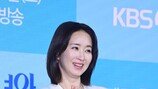 윤유선 결혼 25년만에…판사 출신 남편 이성호와 파격 행보