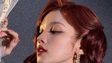 아이들 우기, 뒤태 훤히 파격 드레스…역대급 비주얼