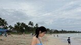 박보영, 휴양지서 뽐낸 수영복 자태…‘뽀블리’의 과감 외출