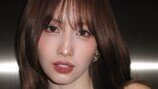 트와이스 모모, 시선 확실하게 끄네…강렬한 레드 드레스 