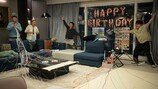 지성·하윤경, ‘178억짜리’ 가짜 부부인데 생파까지 (아파트)