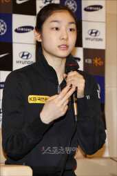 [포토] 진지한 ‘피겨여제’ 김연아