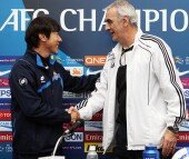 [포토] “좋은 경기 합시다” 두 거장의 약속