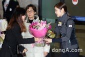 [동아포토]김연아 ‘우승 축하해요!’