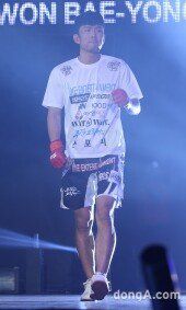 [동아포토]윤형빈 ‘당당한 발걸음’