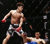 [동아포토]윤형빈 ‘멋지게 승리하는 순간!’