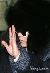 [동아포토]‘패셔니스타’ 지드래곤 매너손