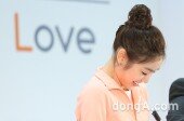 [동아포토]김연아♥김원중 ‘팬미팅 현장 물오른 미모…이유가 있었네~’