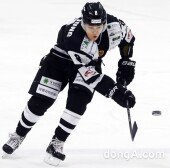 [동아포토]‘피겨여왕’ 김연아의 남자 김원중, 실력은 기본!