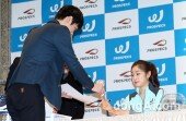 [동아포토]김연아 ‘화이트데이 반대가 됐네요~’