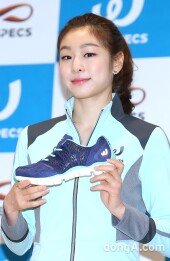 [동아포토]김연아 ‘이제 스케이트는 안녕~’